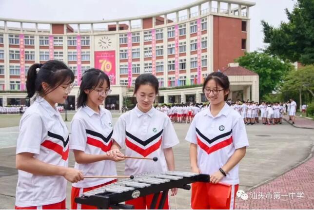金彩服饰校服巡礼款式1-1